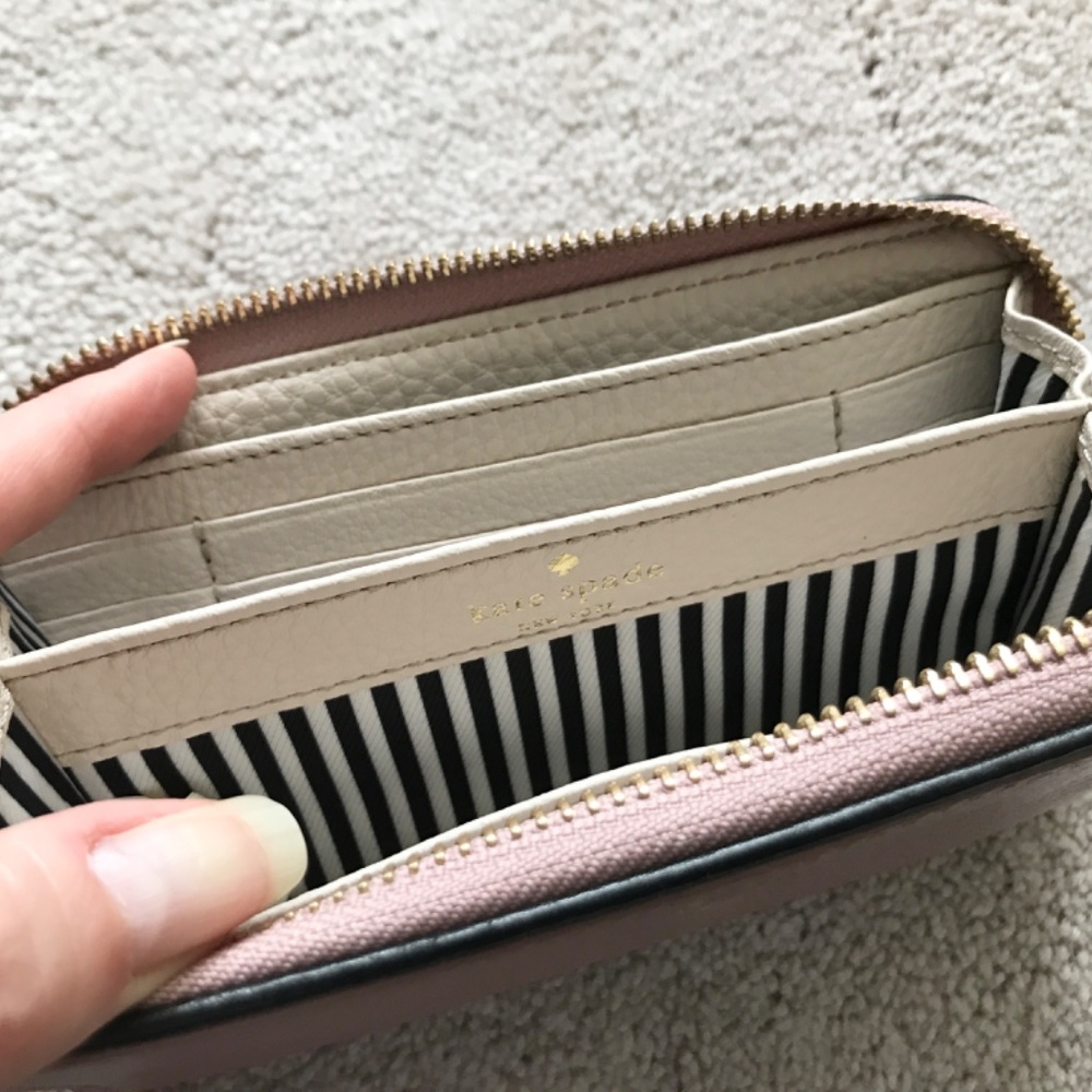 Kate spade pale pink & black wristlet - stripe interior